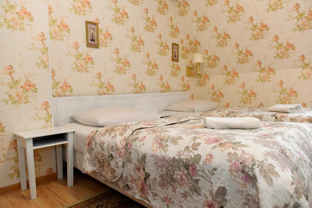 Dwor Ostoia Hotel Rymanów Eksteriør billede