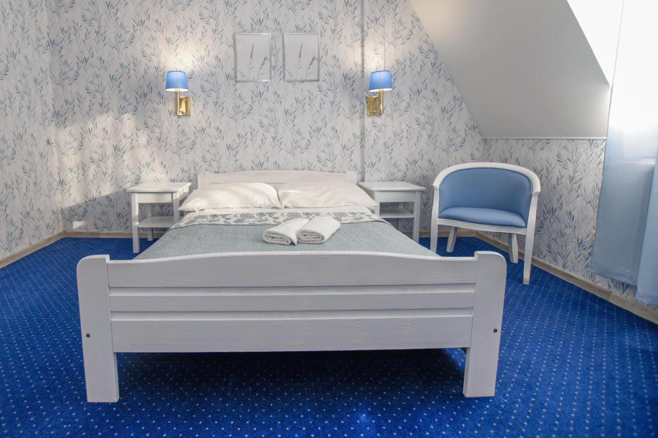 Dwor Ostoia Hotel Rymanów Eksteriør billede