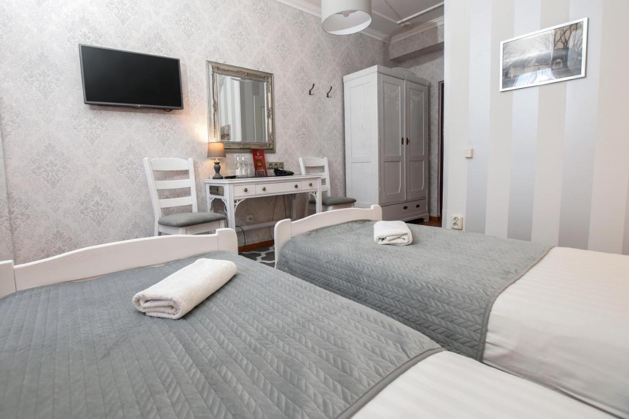 Dwor Ostoia Hotel Rymanów Eksteriør billede