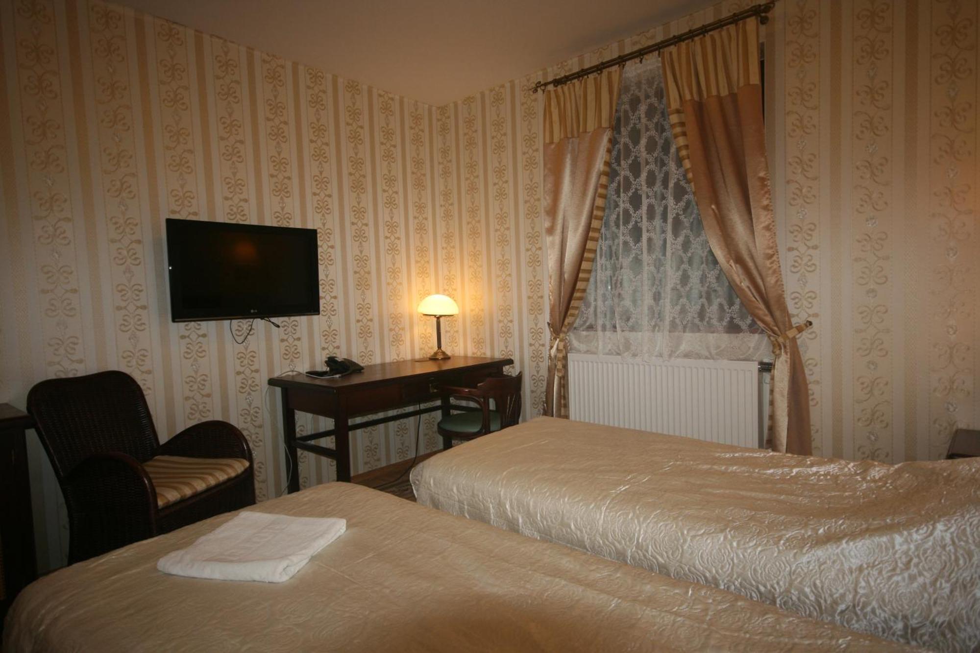 Dwor Ostoia Hotel Rymanów Værelse billede